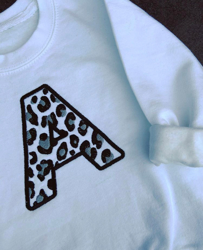 LEOPARD INITIAL SWEATER